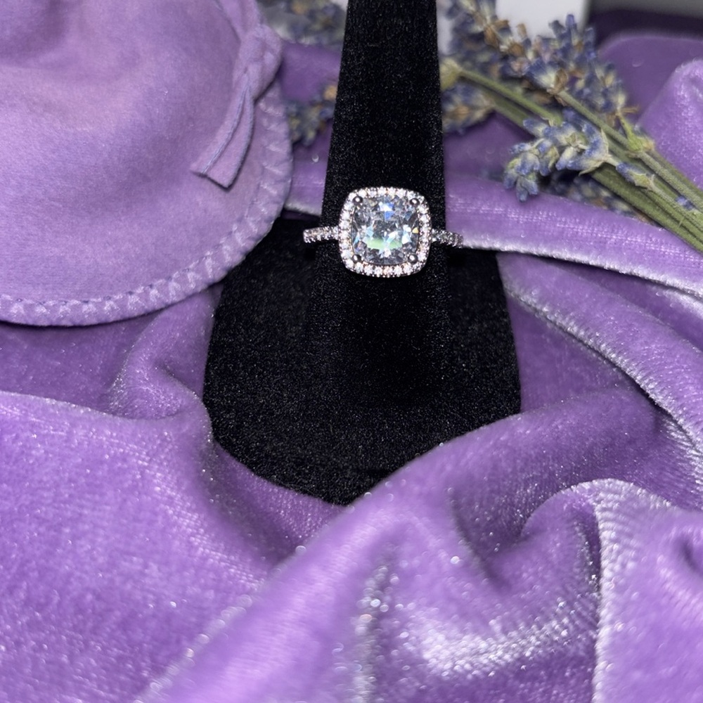 💍 ✈️ 💎 Enchanting Beauty Travel Ring 2.75 Carats W/ Cushion Cut Stunning!  #EA40